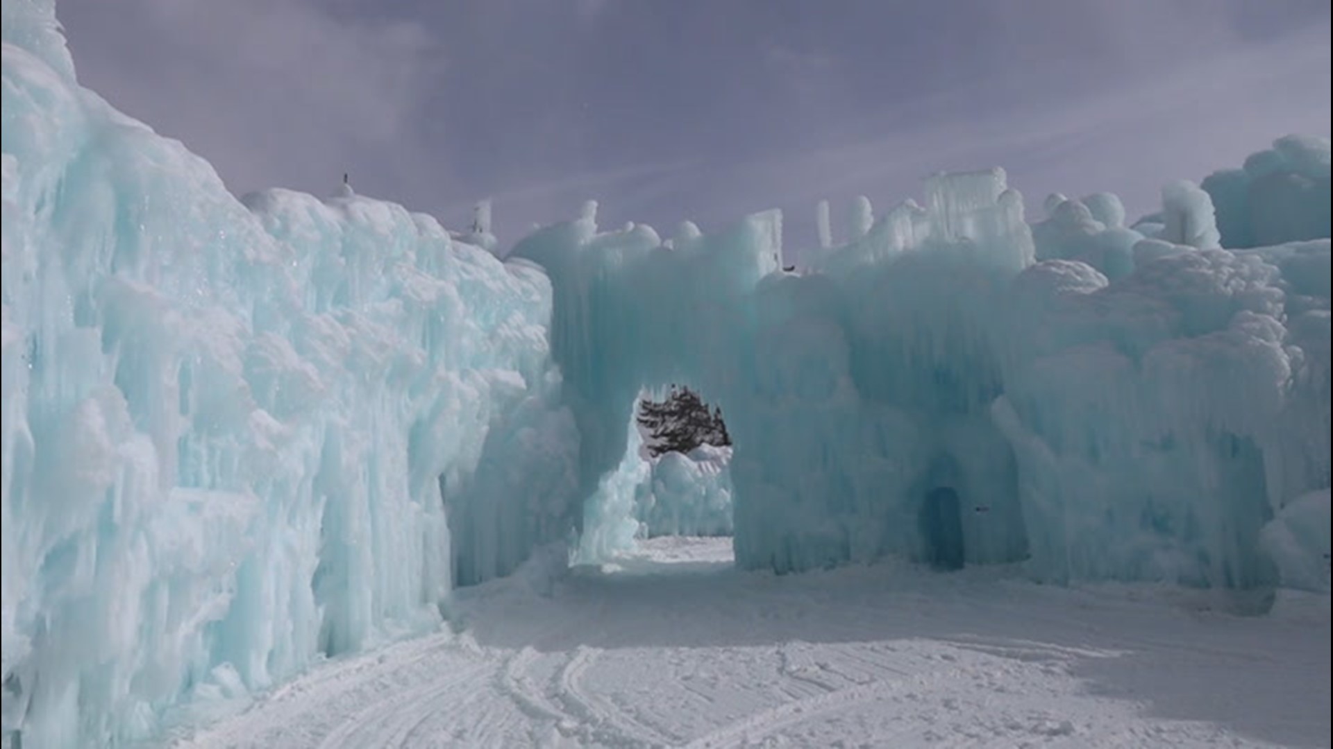 A warmer year makes building the attraction harder for those behind it, but a group of ice castles just west of Denver is drawing huge demand during the COVID-19 pandemic.