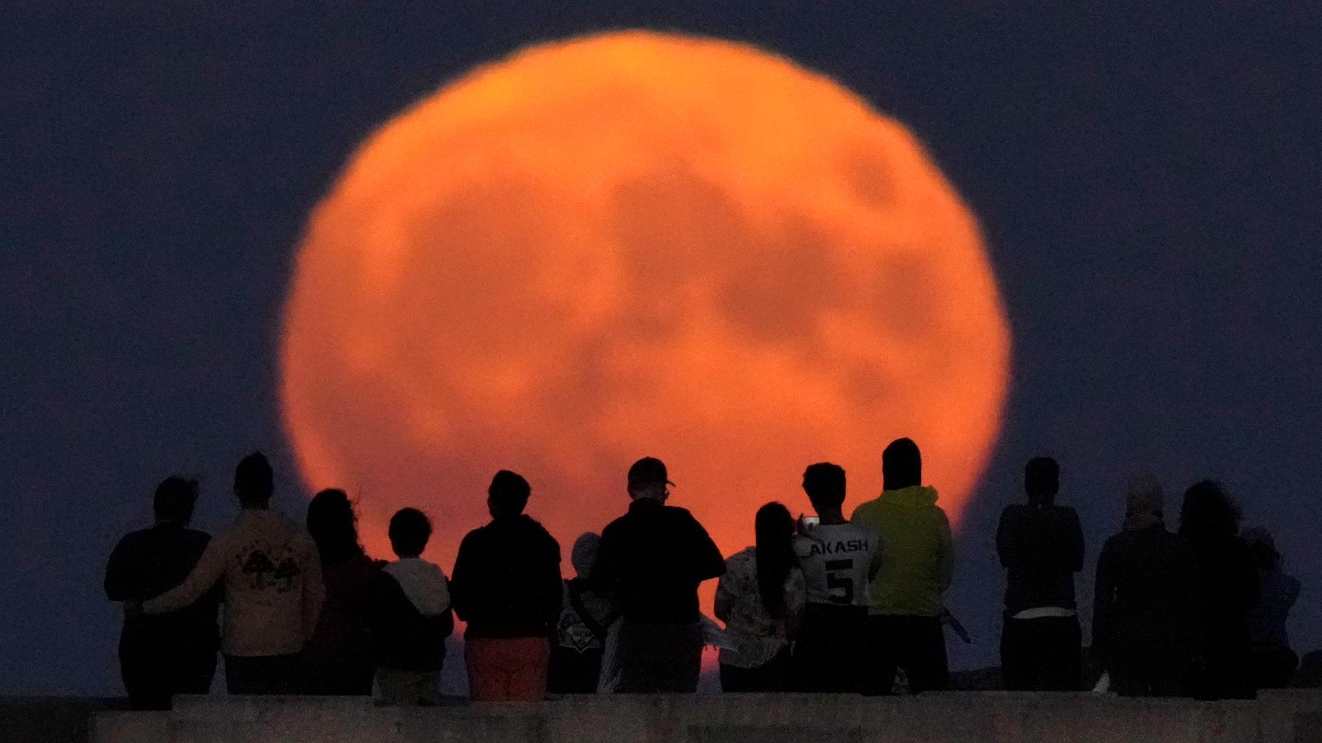 harvest-moon-how-to-watch-the-supermoon-lunar-eclipse-tuesday-thv11