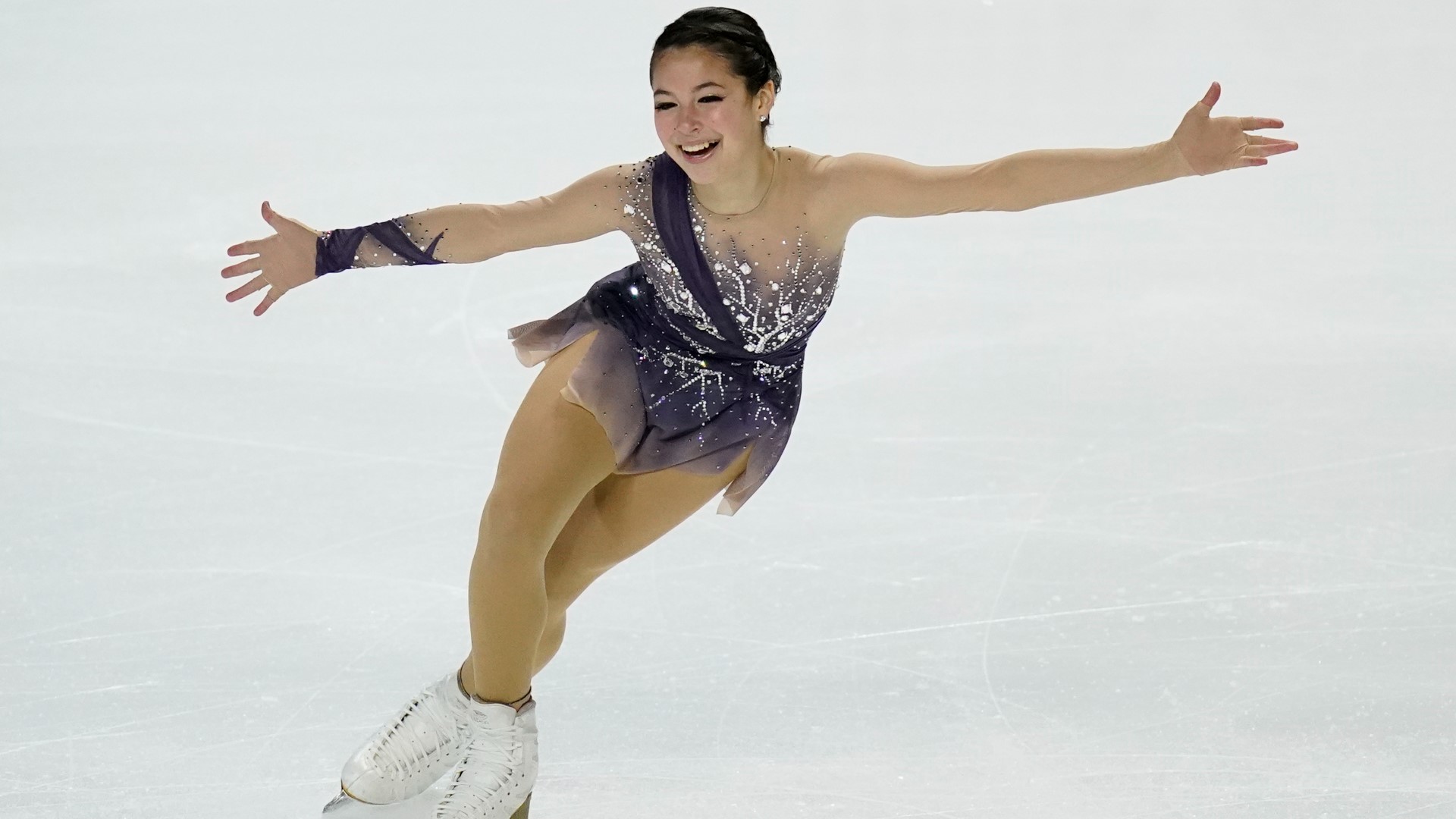 Alysa Liu is the top U.S. figure skater heading into the women's figure skating free skate.