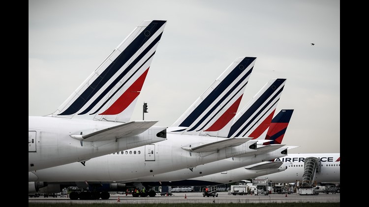 European shares buoyed by Nestle, updates; turmoil hammers Air France