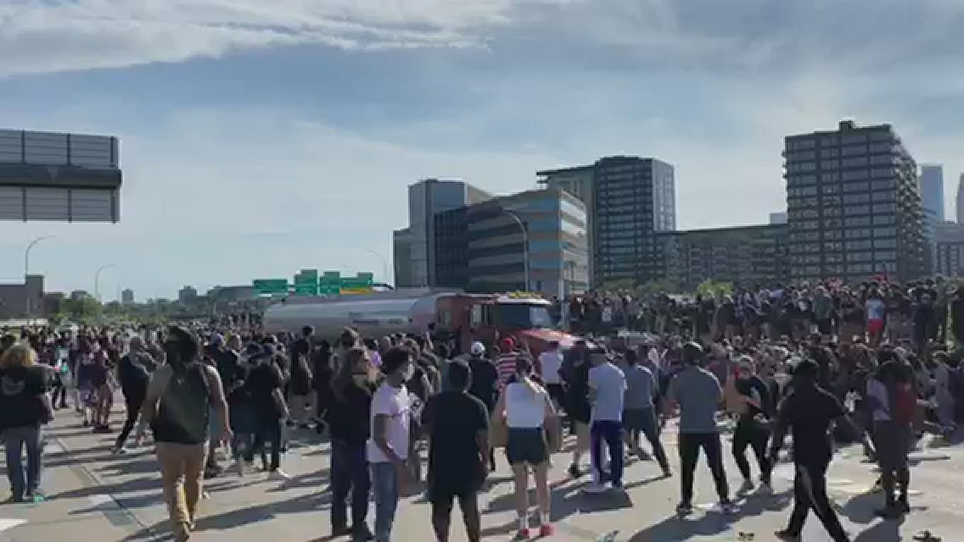 Viewer Miles Kipper captured the moment a semi was stopped by protesters on 35W in Minneapolis