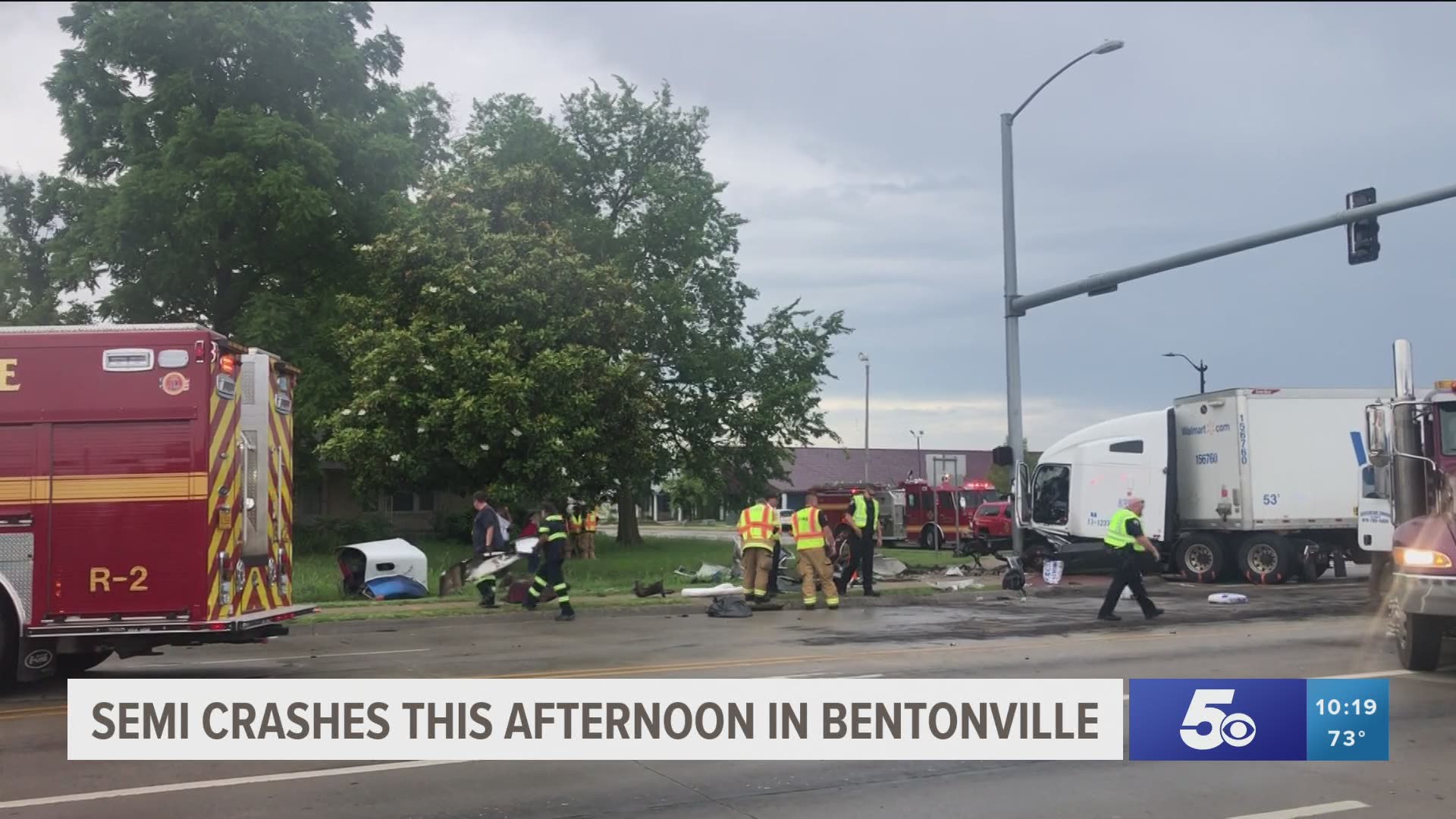 A semi crashed into a stoplight this afternoon (June 26) in Bentonville.
