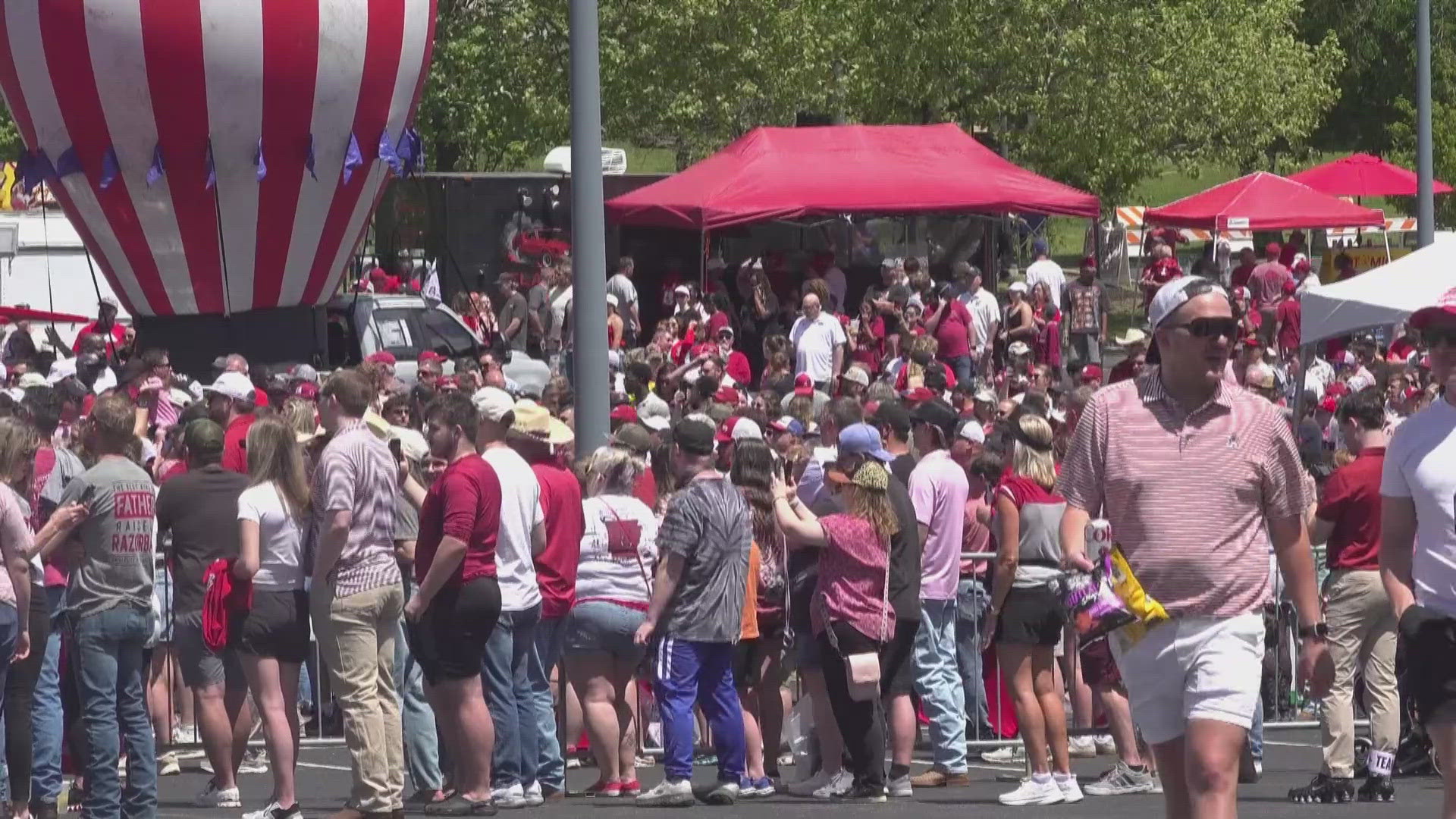 Sad Razorback Fans Razorback fans celebrate upcoming football season at spring kickoff ...