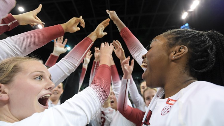 Arkansas volleyball sweeps Utah State in first round of NCAA Tournament