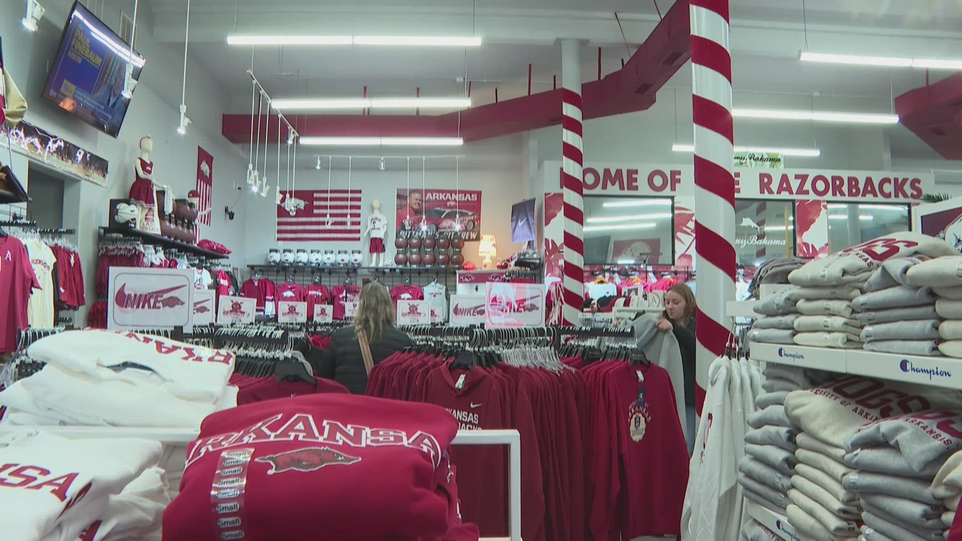 Grabbing gear and getting to round one of March Madness for the ...