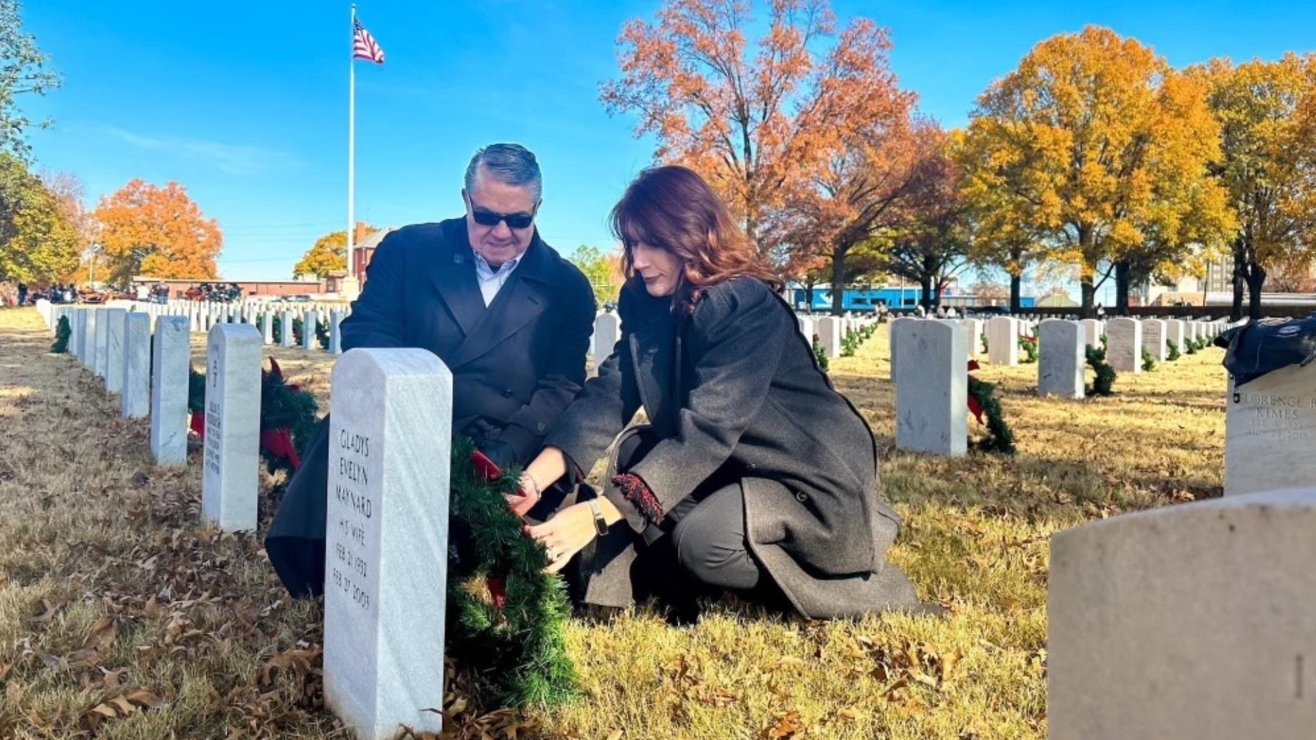 Fort Smith National Cemetry hosts "Christmas Honors"
