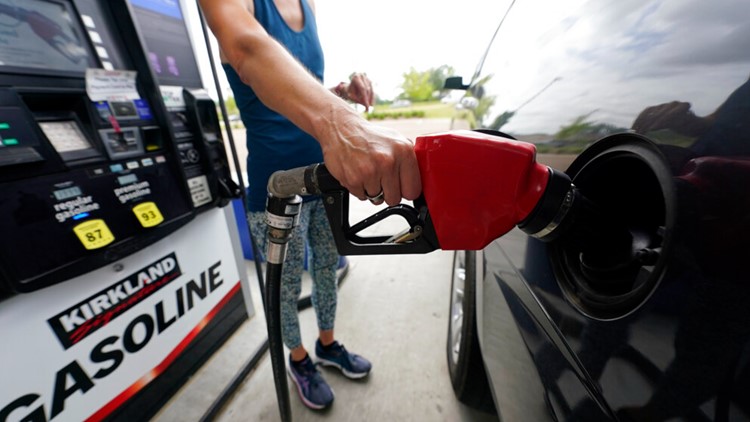 Gas prices in Arkansas averaging less than $3, report shows