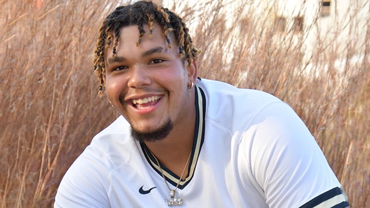 Bentonville High School baseball player dies after fall off bluff