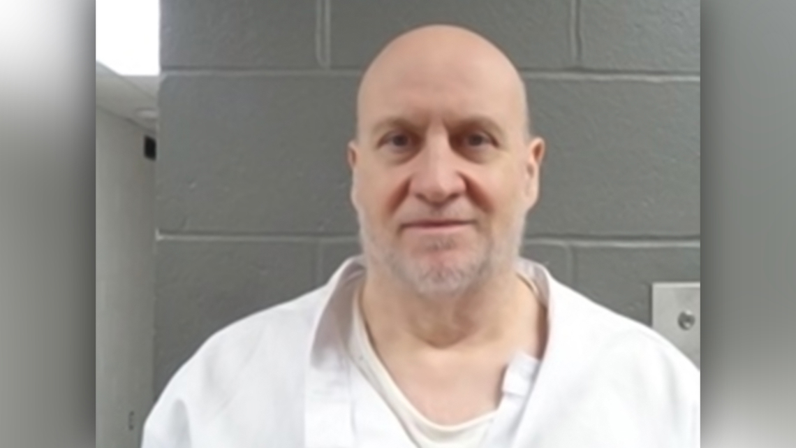 Convicted murderer and former police chief Grant Hardin pleads guilty to escaping from Arkansas prison