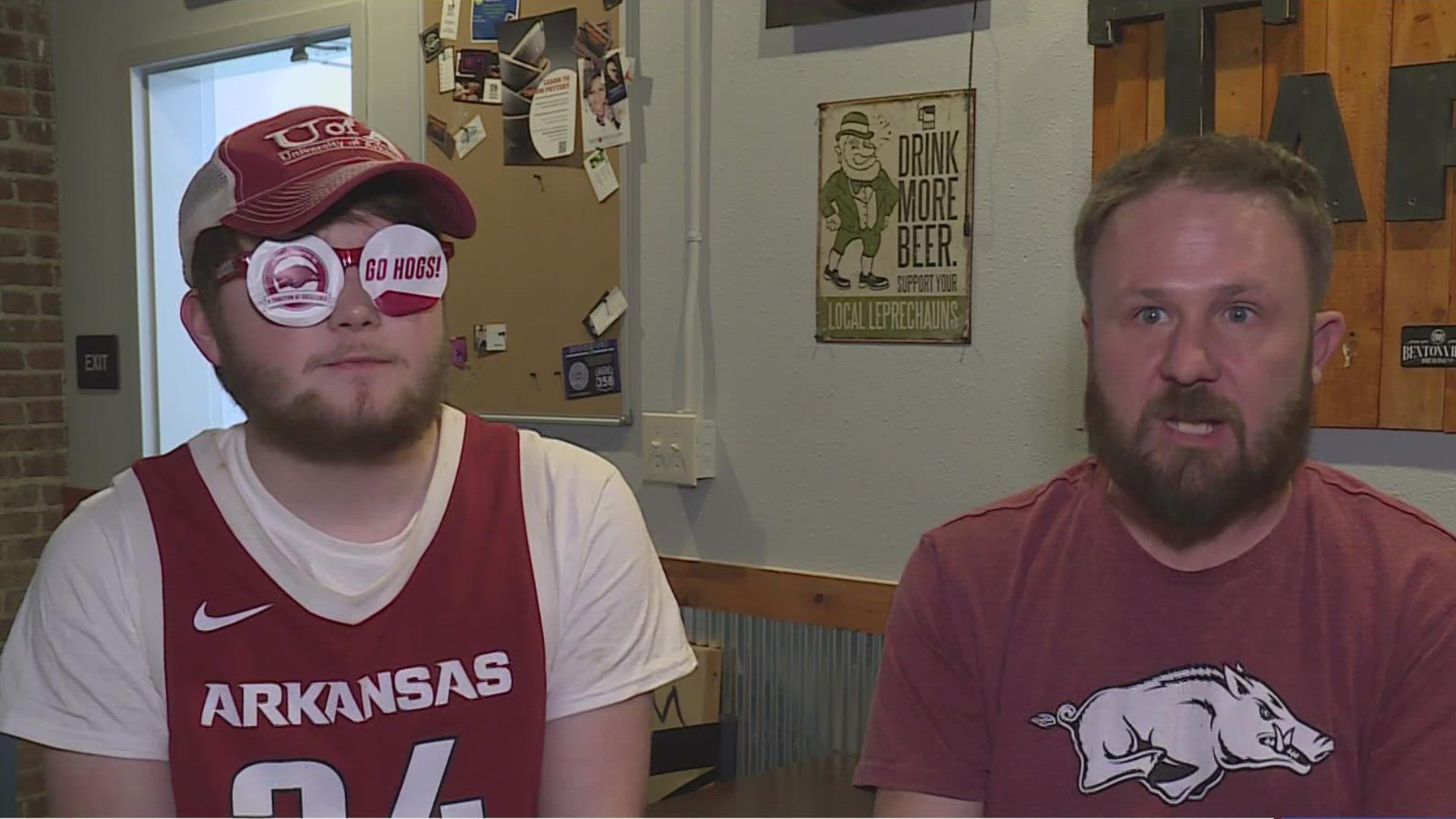 Cole Phillips, a blind U of A Sophmore, and his dad are traveling to see the hogs play in the Sweet 16 thanks to an outpouring of generosity from their community.
