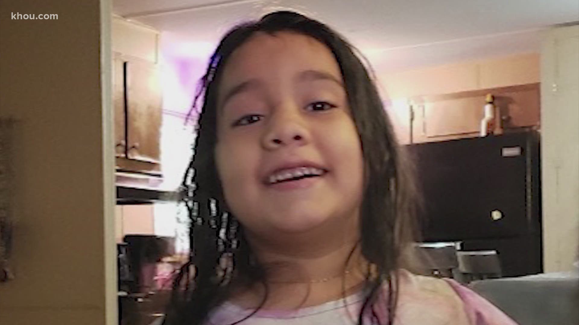 what to buy a 6 year old little girl