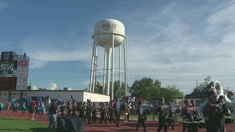 Uvalde HS wins first home football game since tragic Robb Elementary shooting in epic fashion