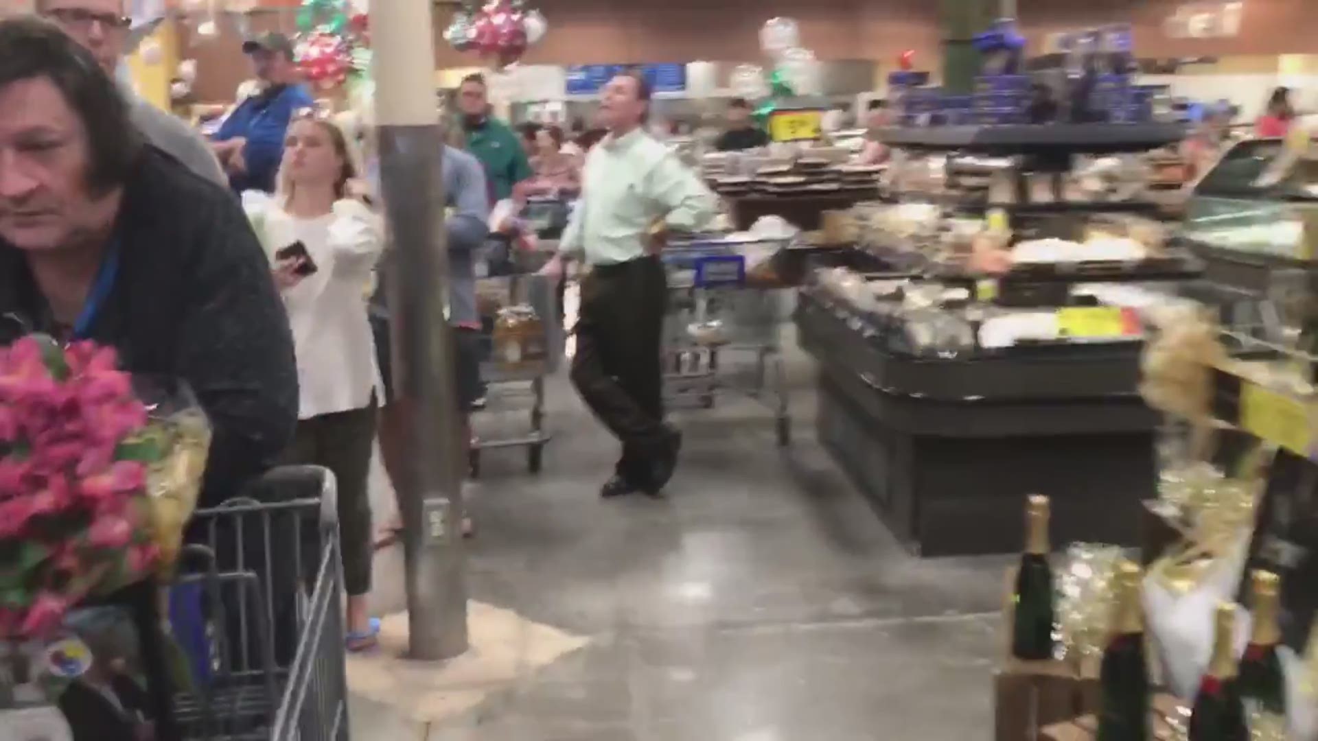 This video was shot by KHOU's Jeremy Rogalski from a Kroger, where they're only taking cash. They say a nationwide issue has shut down debit and credit transactions.