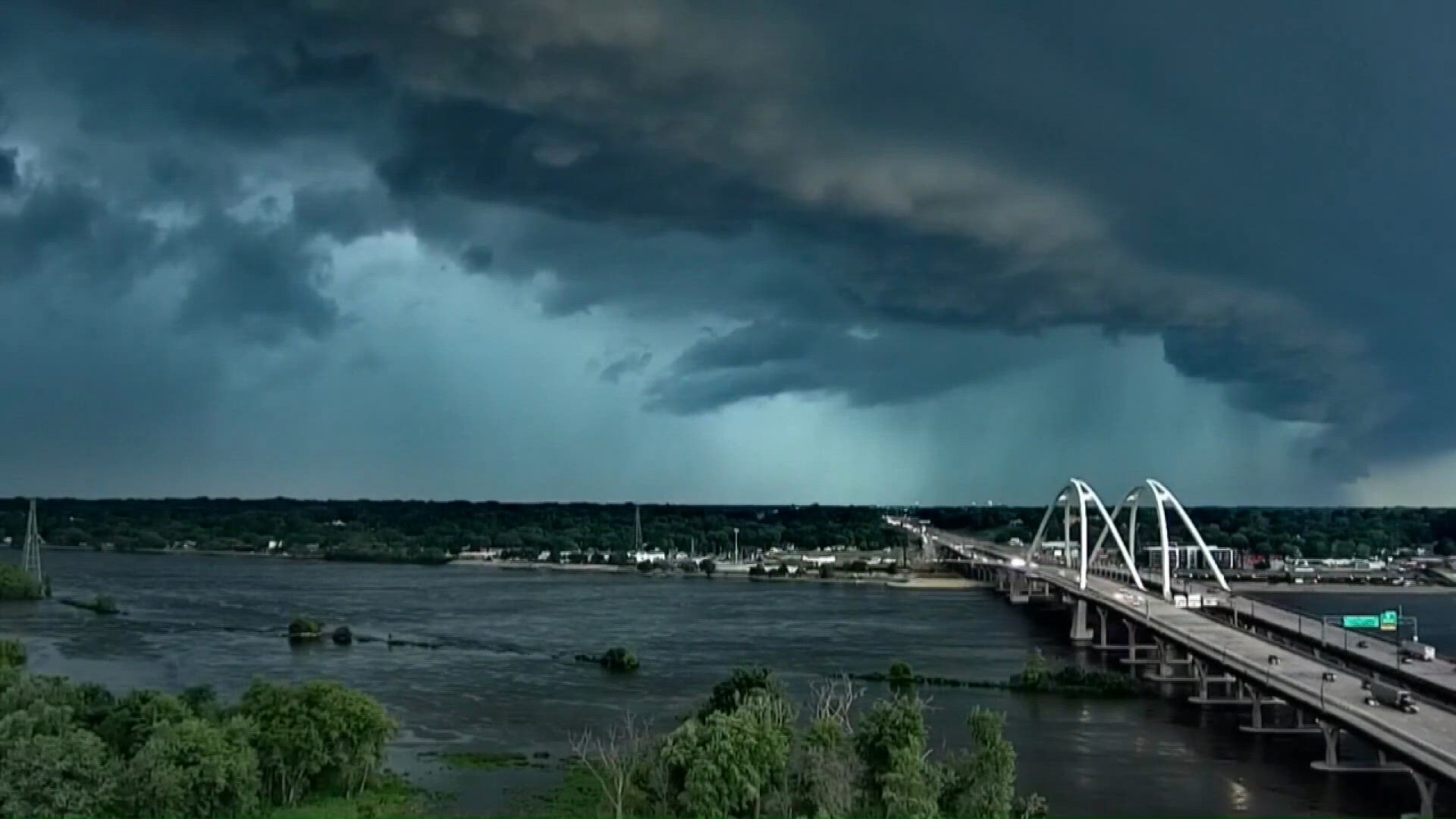 What brings colors to storm clouds? | thv11.com