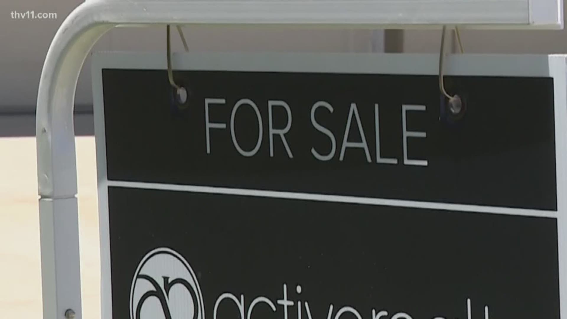 Want to sell your home -- instantly? More companies are offering homeowners cash on the spot.