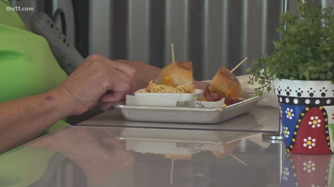 Arkansas restaurant aims to reduce food waste and give back - Vimarsana News