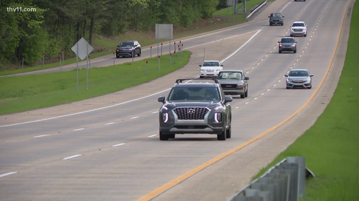 One person dead in high-speed racing accident on I-430 - Vimarsana News