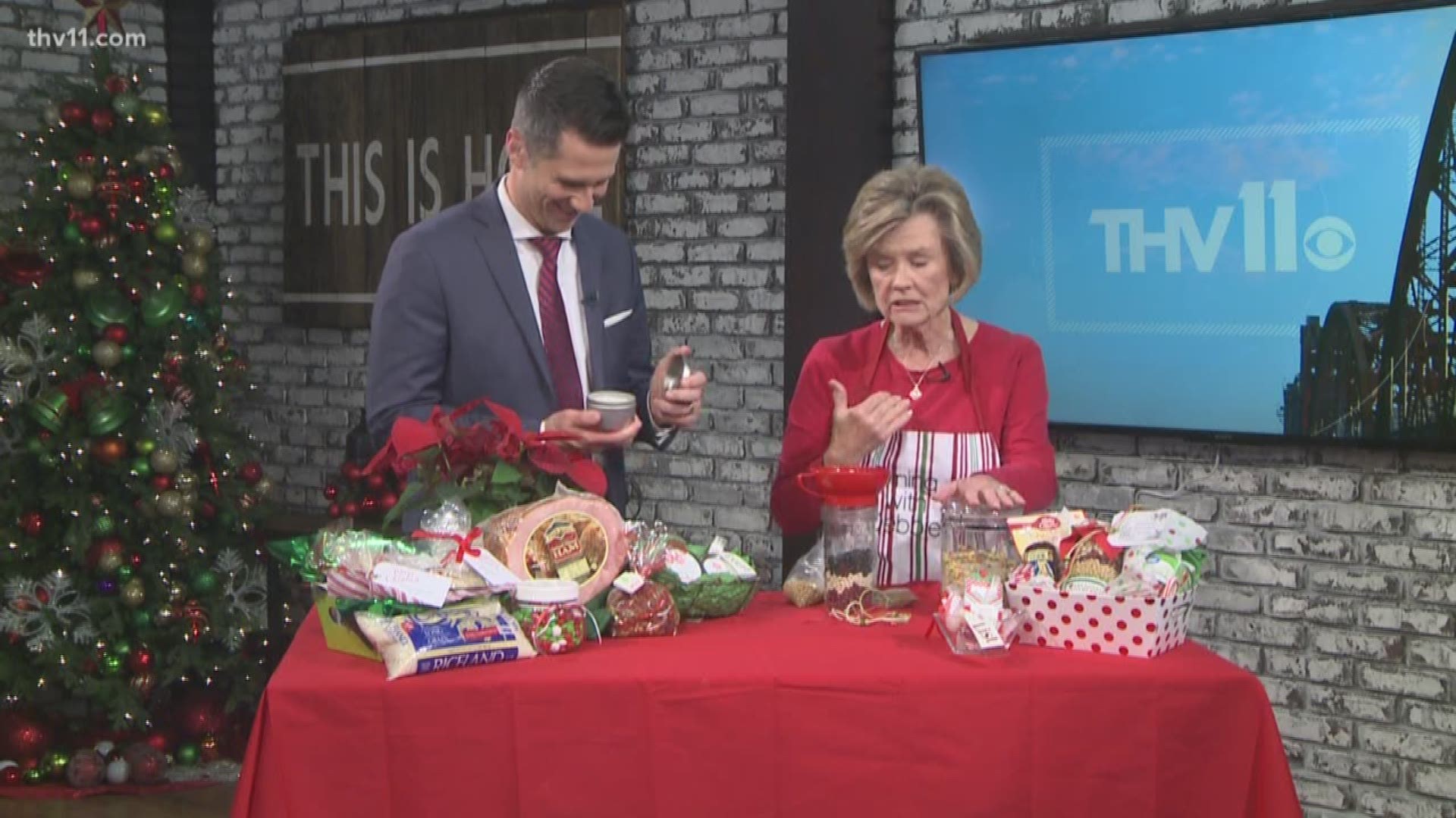 Debbie Arnold shows us how you can give gifts that are Arkansas made!