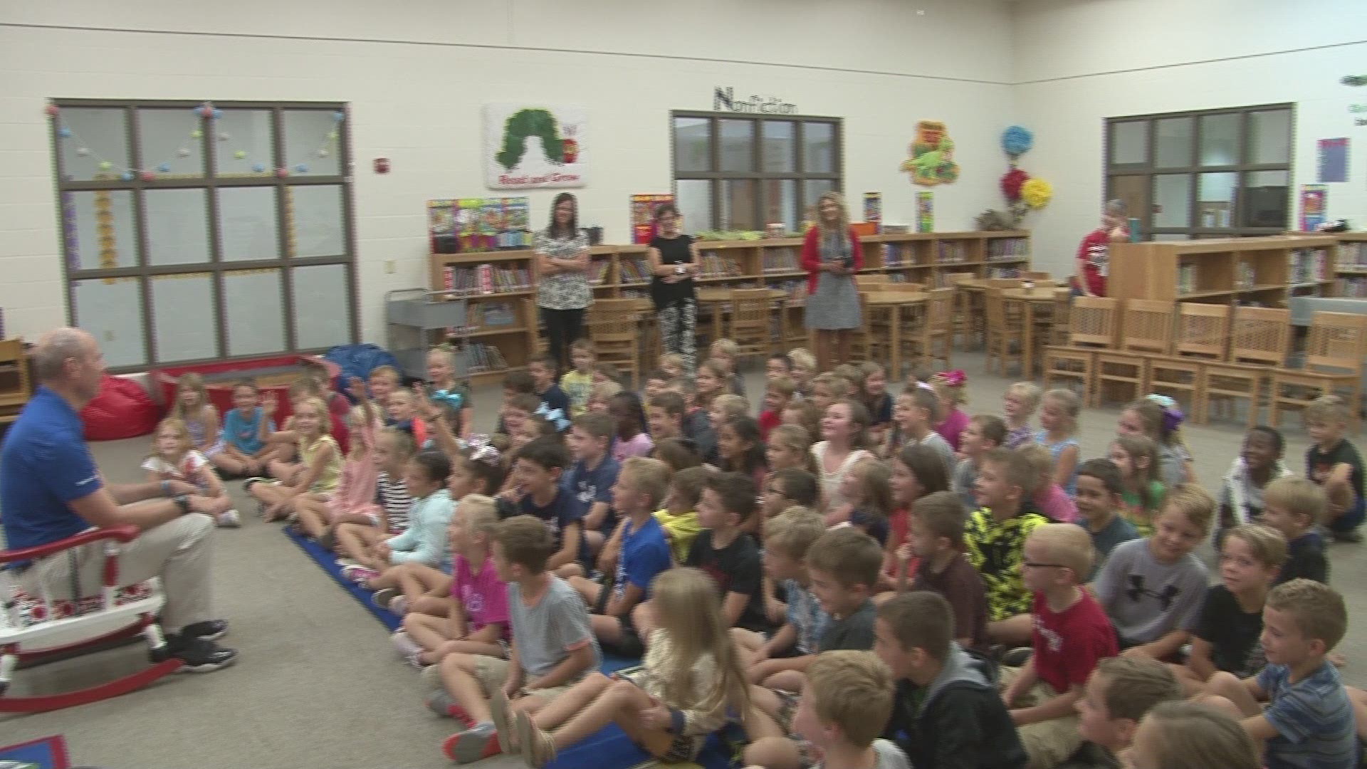 Craig O'Neil visits Mountain Springs Elementary in Cabot.