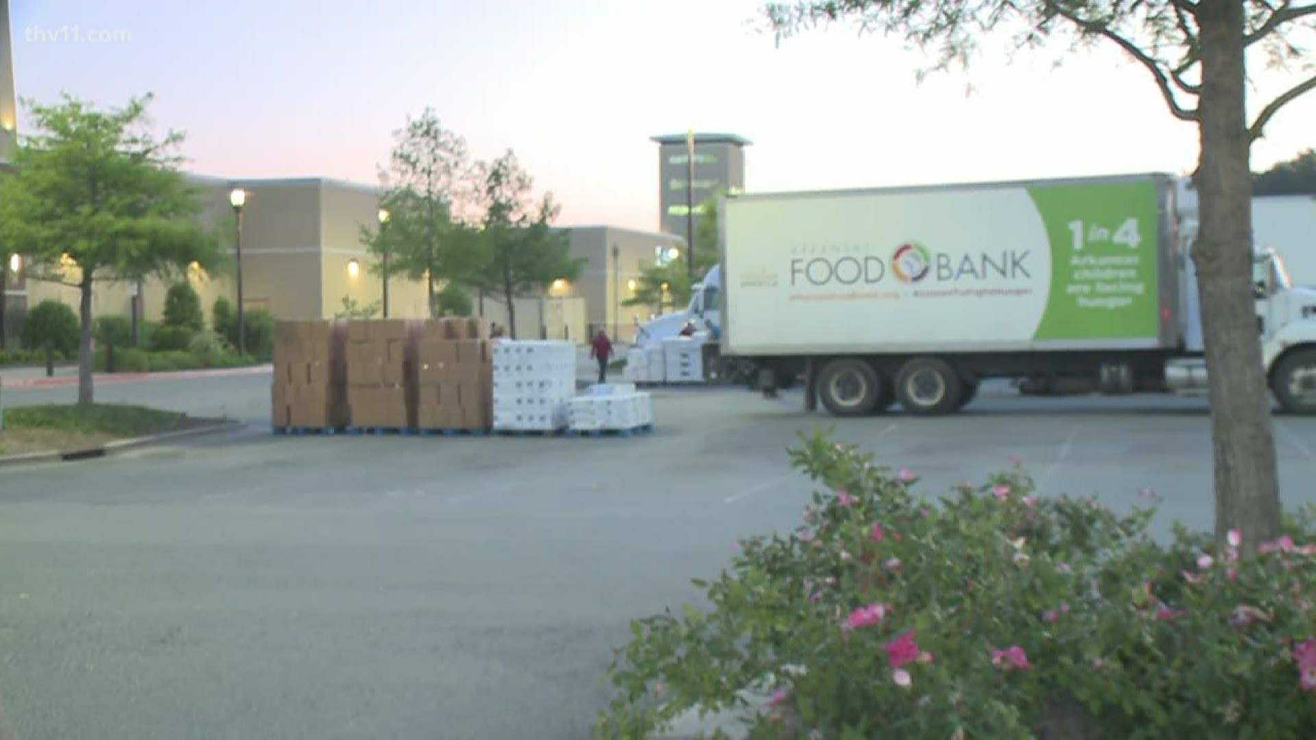 The Arkansas Foodbank will be giving out food to hundreds of families who need it most during the pandemic.
