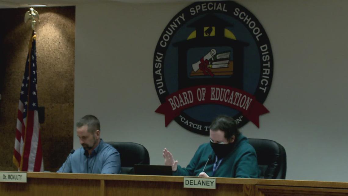 Arkansas school district closing virtual school