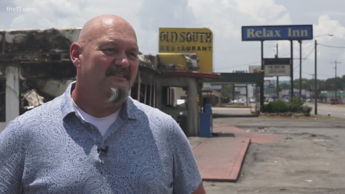 Russellville shows support for Old South employees after fire