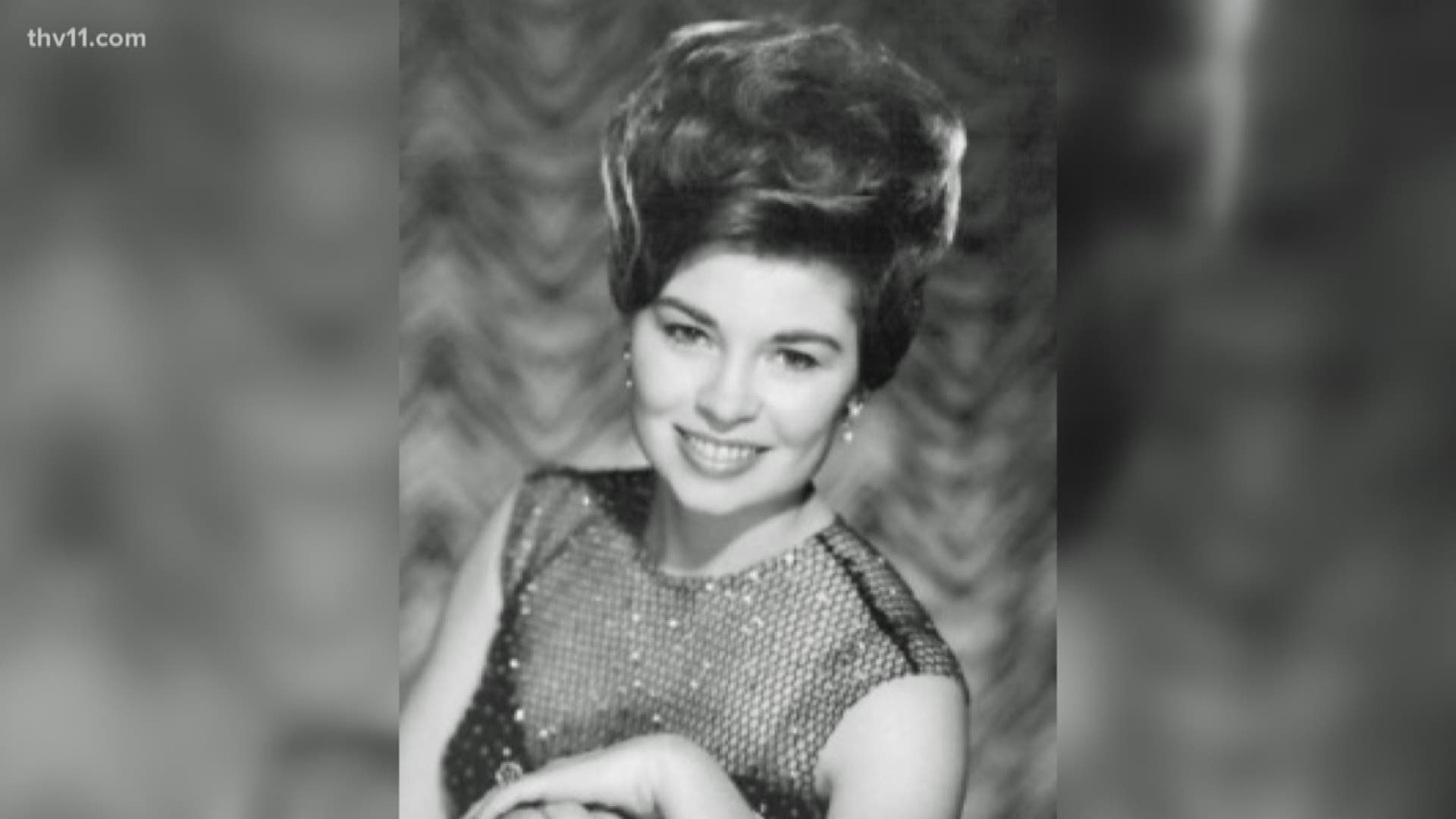 Donna Axum Whitworth, 76, the first Miss Arkansas to go on to win Miss America has died.