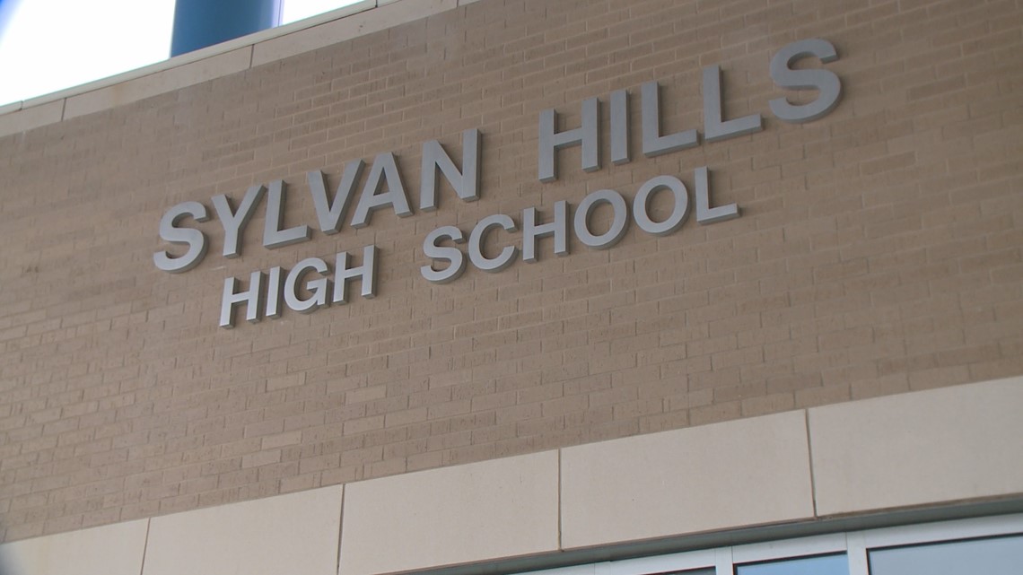 Juveniles arrested Sylvan Hills High School threats