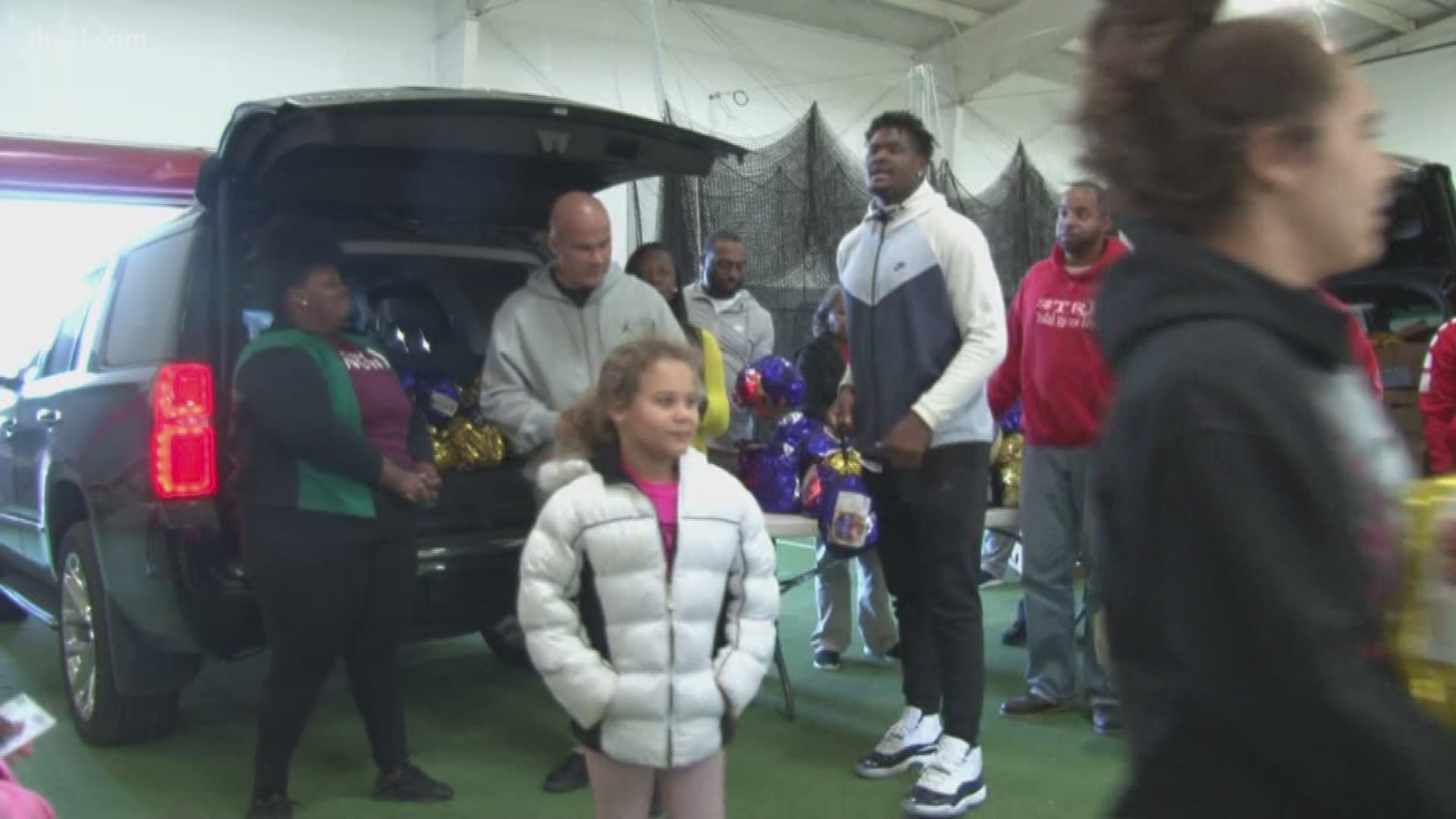 NFL player raised in Jacksonville gives back to community