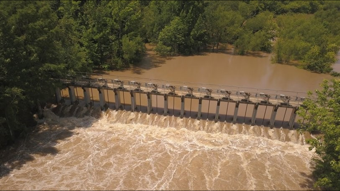 Officials warn Lake Conway residents of potential flooding threat