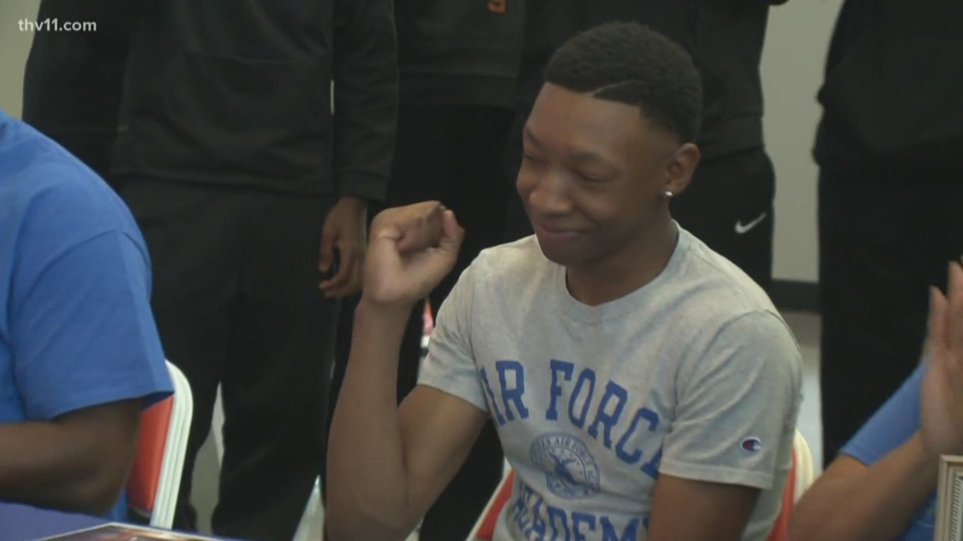 LR Hall's Carlos Miller Jr. signs with Air Force