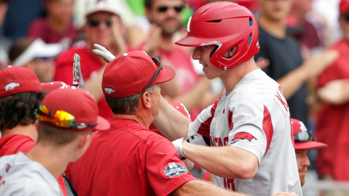 No. 7 Razorbacks complete sweep of Eastern Illinois