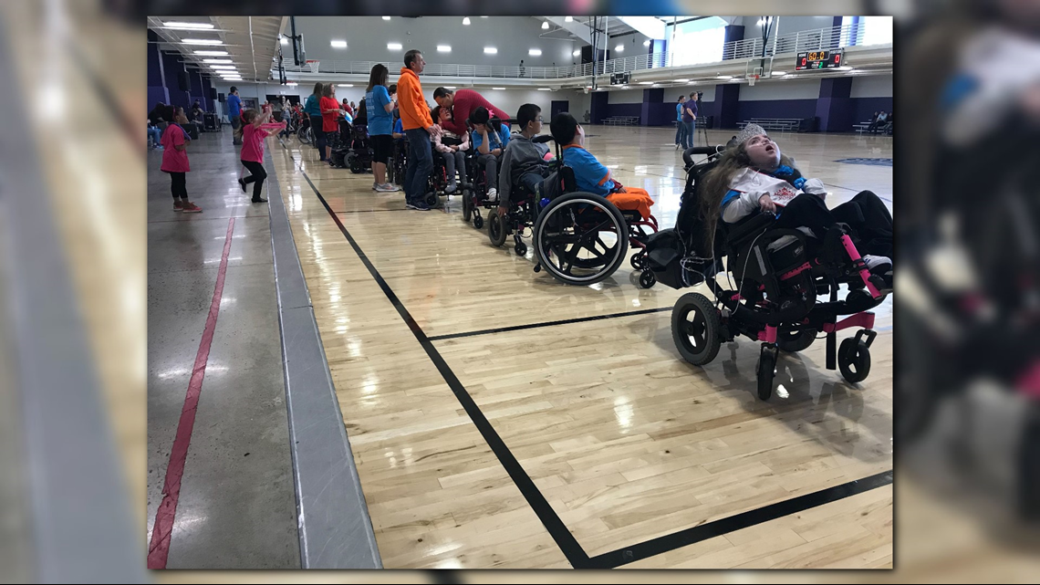 Longest wheelchair line attempted for Guinness World Record in Arkansas