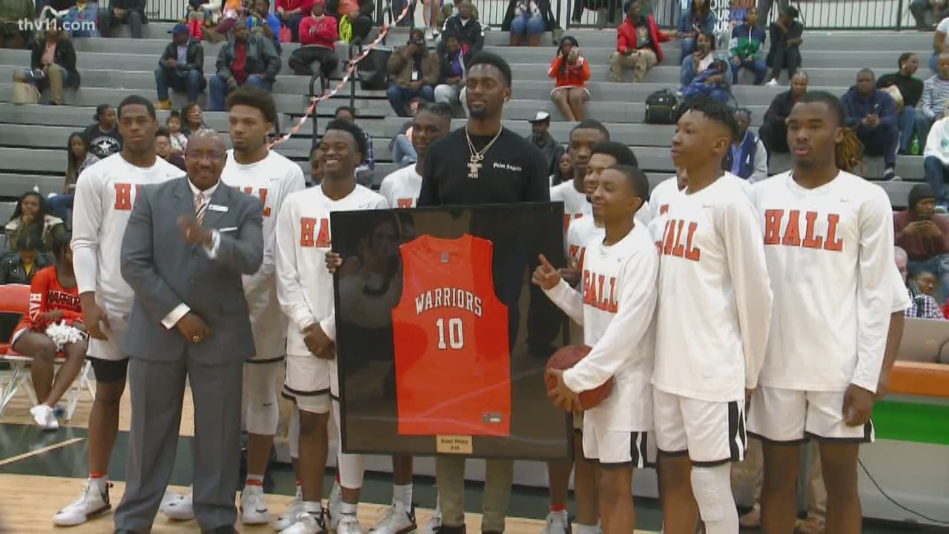 Hall honors Bobby Portis as Warriors defeat Maumelle