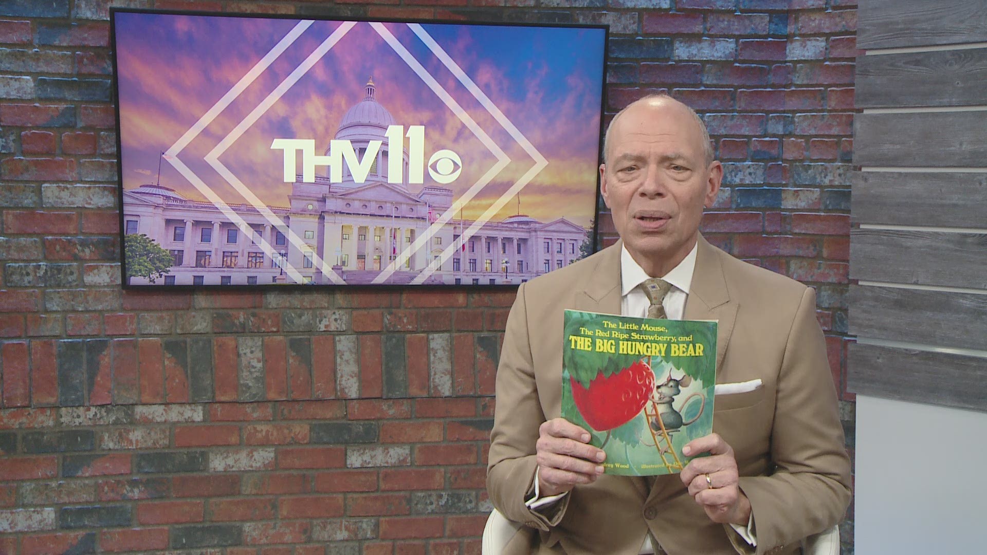 Craig O'Neill continues his Reading Roadtrip by reading The Little Mouse, The Red Ripe Strawberry and The Big Hungry Bear.