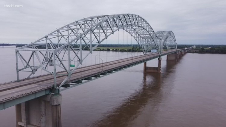 Federal report on I-40 bridge faults Arkansas for not having enough qualified engineers