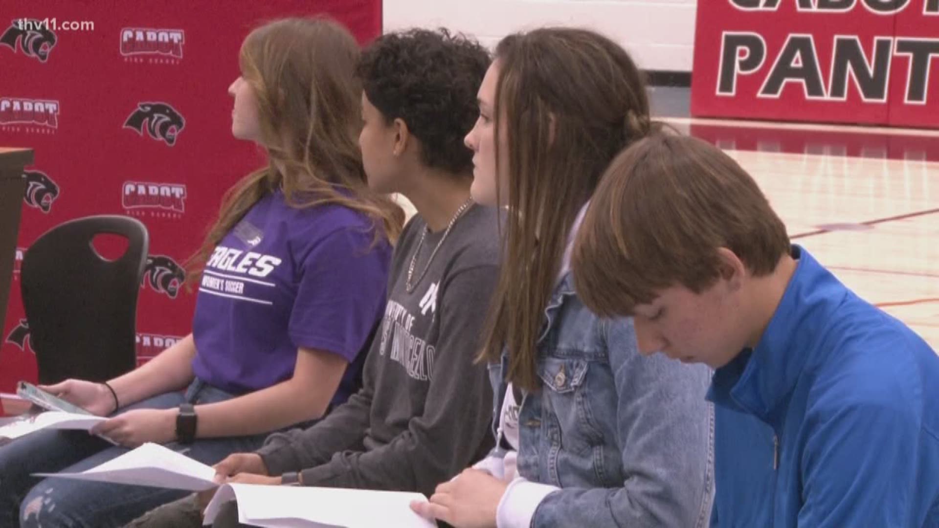 5 Cabot Panthers sign letters of intent