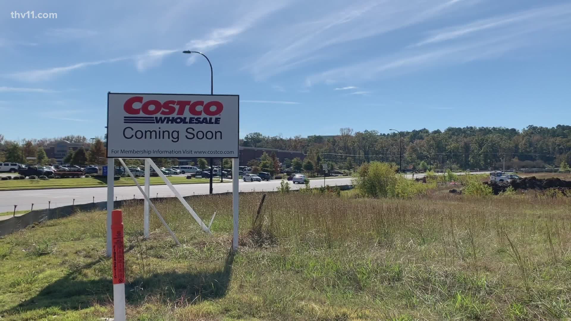 As people in central Arkansas patiently await the arrival of the state's first Costco, the retail giant is searching for people to work at the new location.