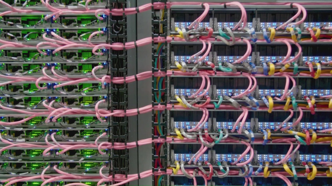 Arkansas residents voice concerns over proposed data centers amid environmental and economic issues
