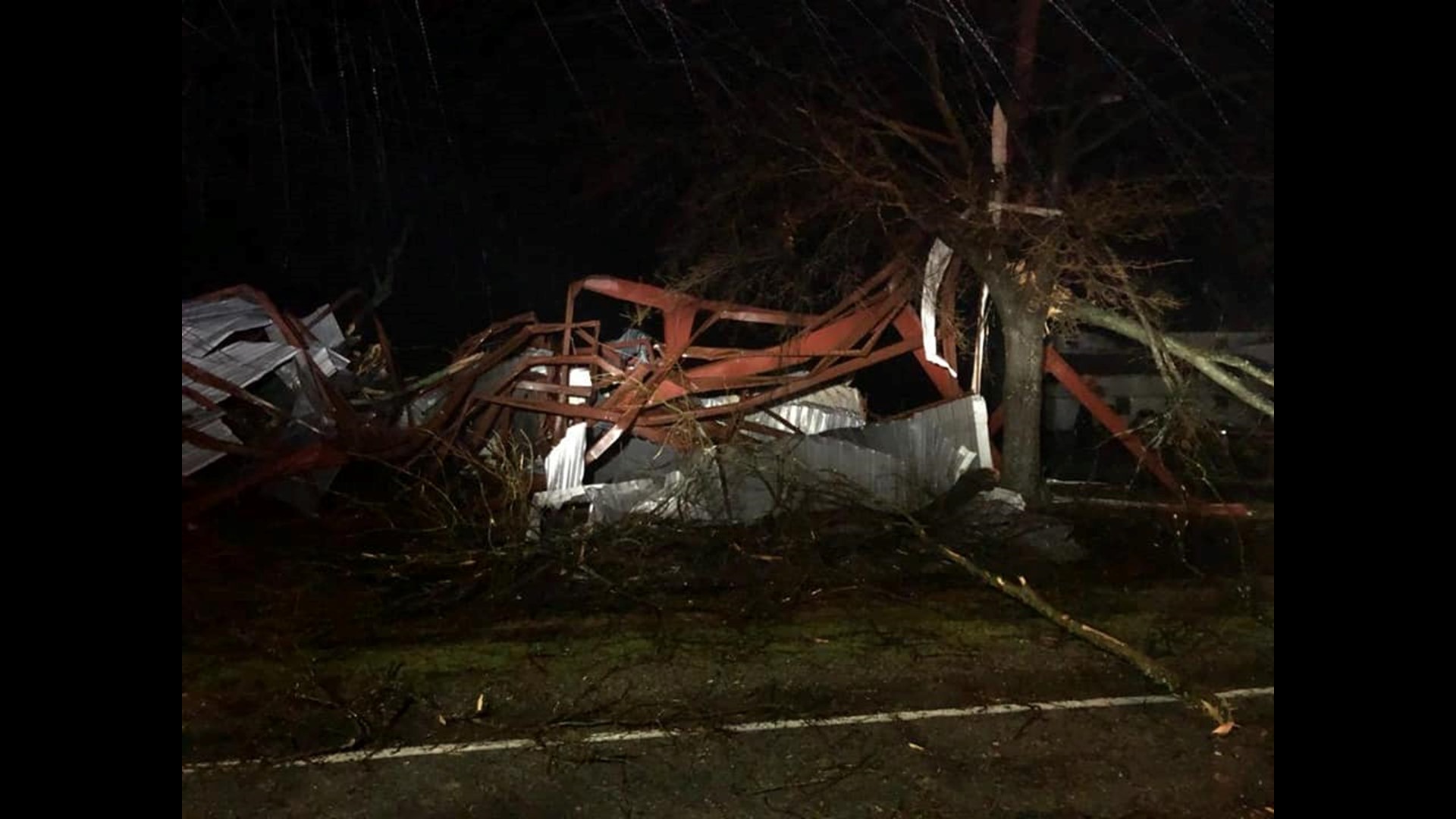 Lonoke County suffers damage after EF-1 tornado | thv11.com