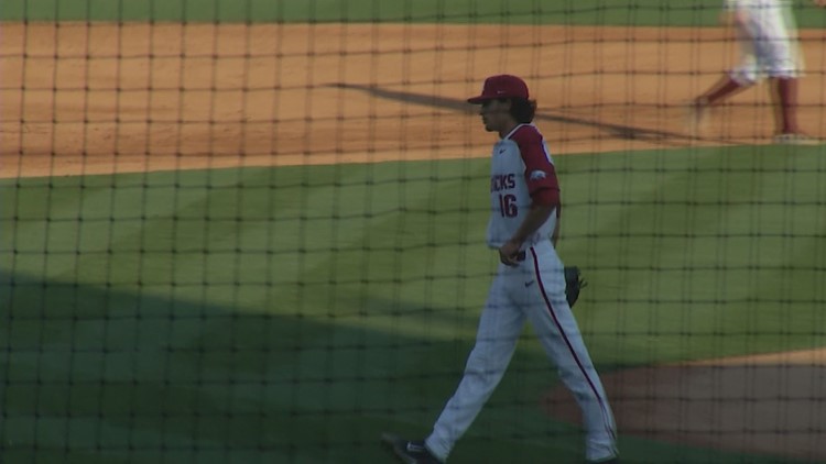 Arkansas downs Texas A&M 9-3
