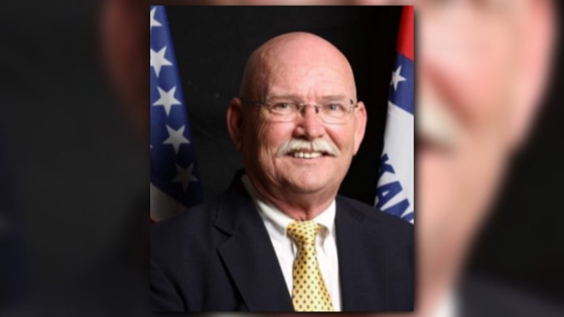 Shannon Hills mayor arrested for allegedly stealing 2 TVs, microwave