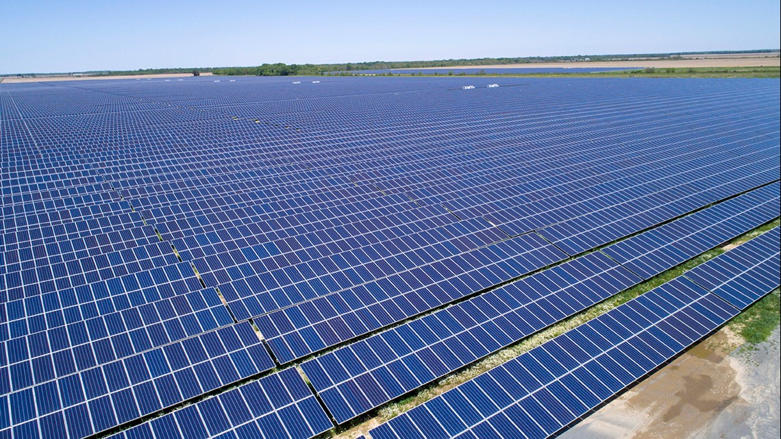 Arkansas governor commences new solar facility in Stuttgart | thv11.com