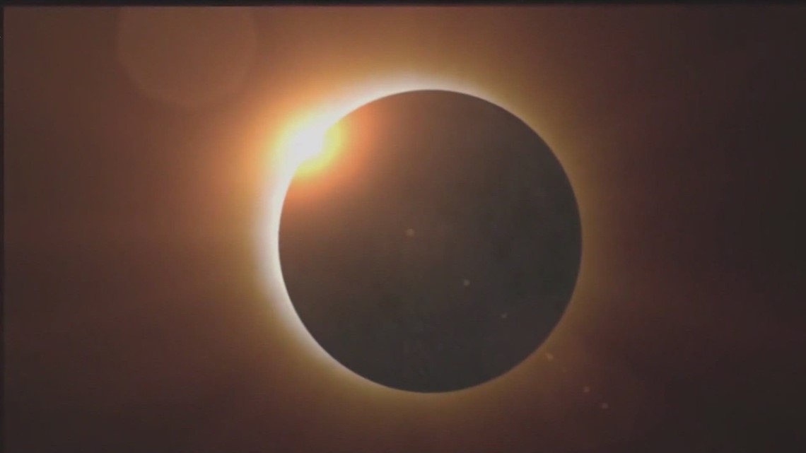 List of Arkansas schools closing for April 8 eclipse
