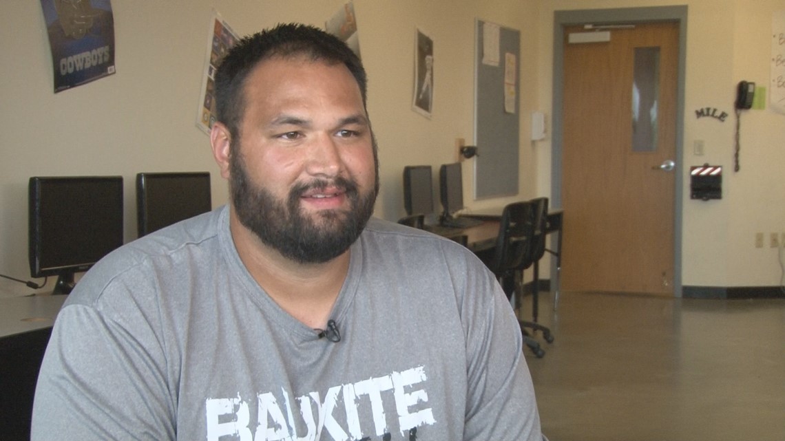 Bauxite coach's speech thanking teachers for helping him persevere goes