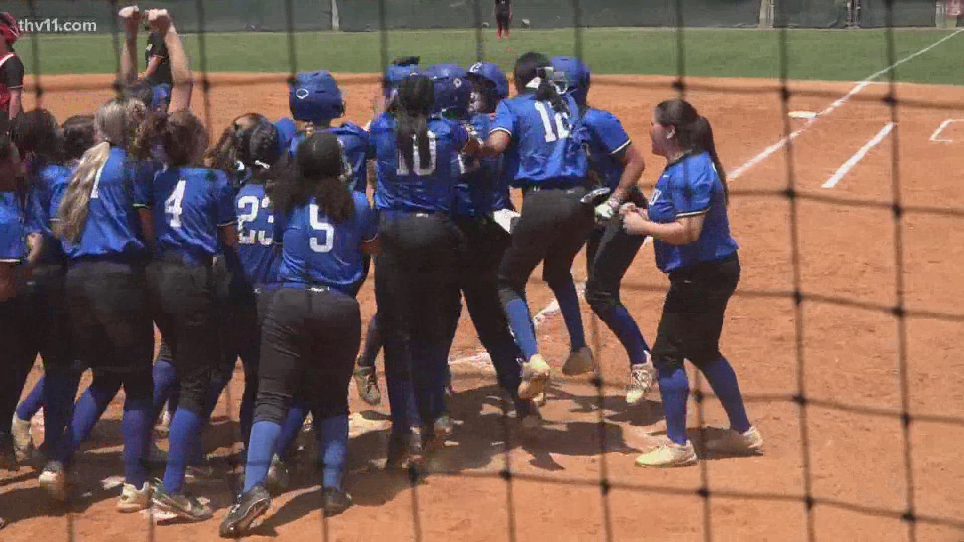 Conway softball going for first softball state title