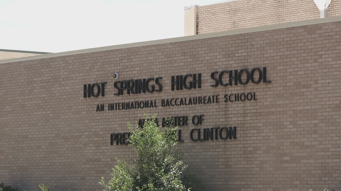 Hot Springs School District announced indoor graduation ceremony
