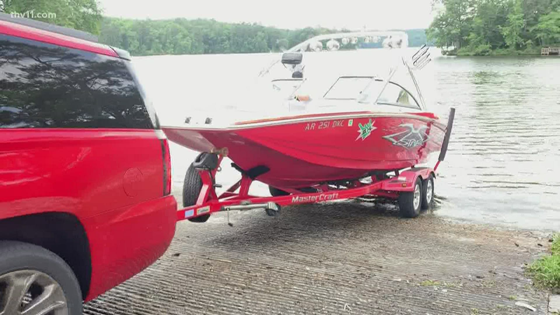 Crowds of boaters made their way to Arkansas lakes this weekend, which caused concern for some people.