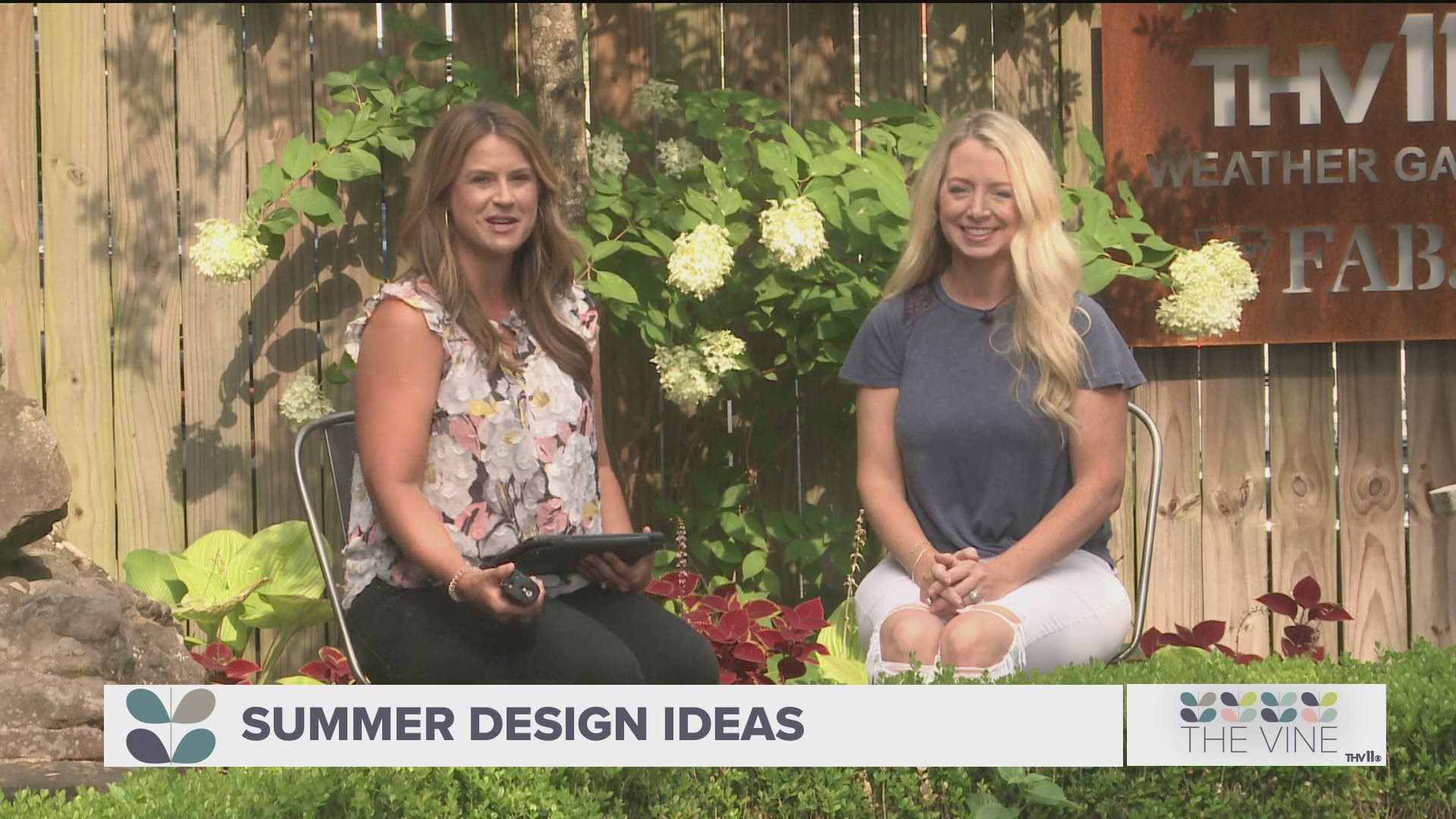 Lifestyle blogger Jennifer Maune shares design ideas for summer parties and backyard get-togethers.