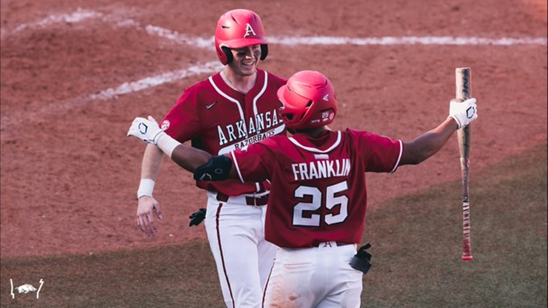 The Diamond Hogs pounded out 14 hits and launched three home runs to capture the series and secure the top spot in the SEC West